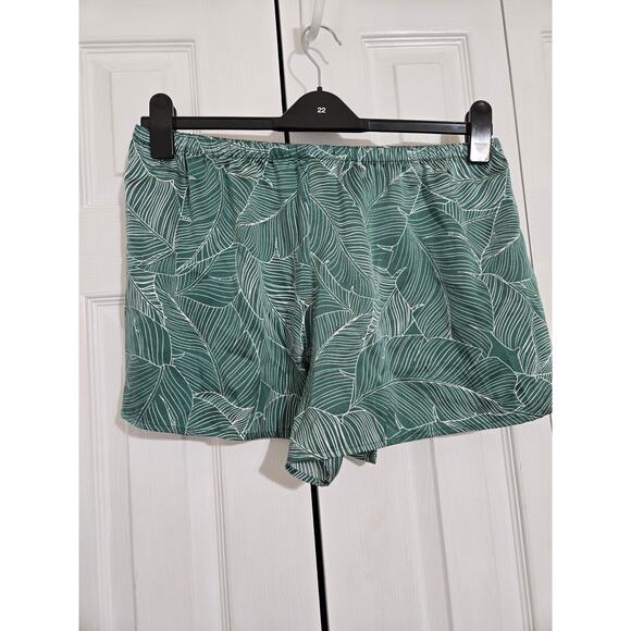 Victoria's secret large women's green satin palm leaf boxer shorts - Picture 3 of 10